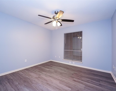 2306 Wallingford Drive - Photo Thumbnail 24