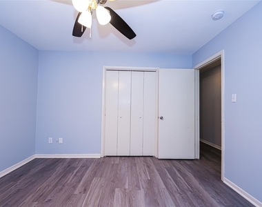2306 Wallingford Drive - Photo Thumbnail 25