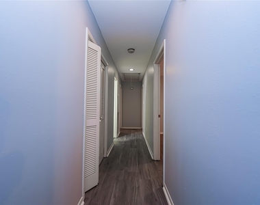2306 Wallingford Drive - Photo Thumbnail 22
