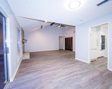 2306 Wallingford Drive - Photo Thumbnail 16