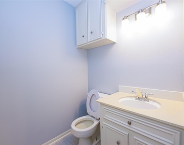 2306 Wallingford Drive - Photo Thumbnail 20