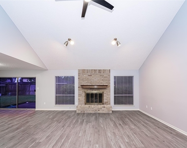 2306 Wallingford Drive - Photo Thumbnail 7