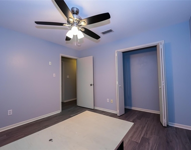 2306 Wallingford Drive - Photo Thumbnail 33