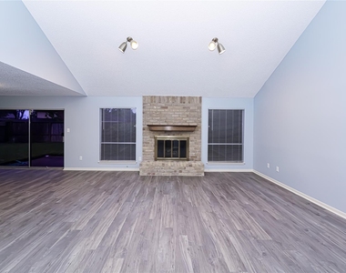 2306 Wallingford Drive - Photo Thumbnail 3
