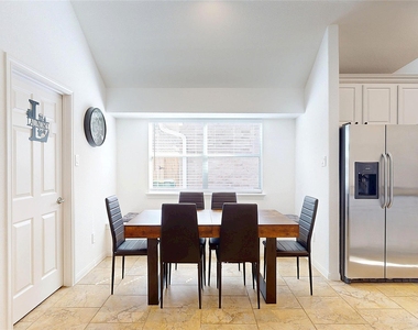 18 Avenswood Place - Photo Thumbnail 5