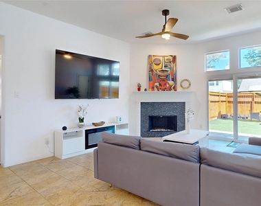 18 Avenswood Place - Photo Thumbnail 1