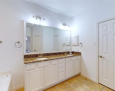 18 Avenswood Place - Photo Thumbnail 9