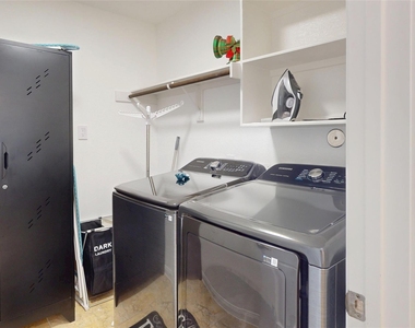 18 Avenswood Place - Photo Thumbnail 17
