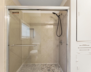 3216 Avenue I A - Photo Thumbnail 15