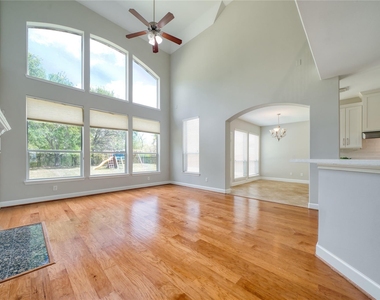 5619 Riverstone Crossing Drive - Photo Thumbnail 7