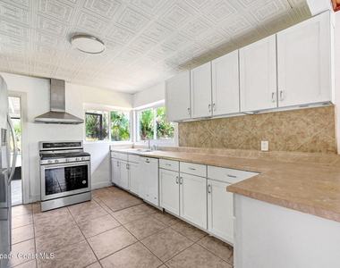 100 Tampa Avenue - Photo Thumbnail 4
