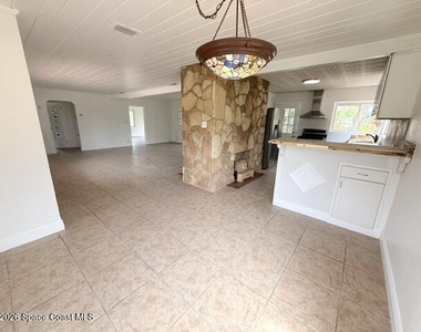 100 Tampa Avenue - Photo Thumbnail 17