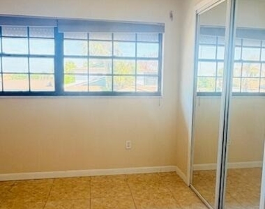 125 Kingsway - Photo Thumbnail 8
