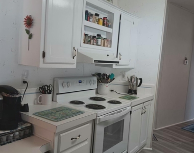 7606 Cedar Bark Road - Photo Thumbnail 10