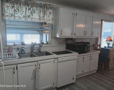 7606 Cedar Bark Road - Photo Thumbnail 9