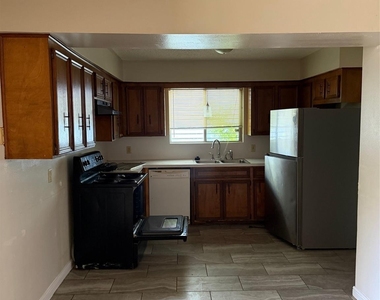 2905 Arkansas Avenue - Photo Thumbnail 2