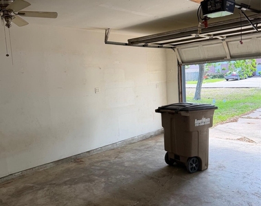 2905 Arkansas Avenue - Photo Thumbnail 8