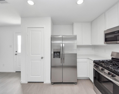 1134 Blue Stone Drive - Photo Thumbnail 19