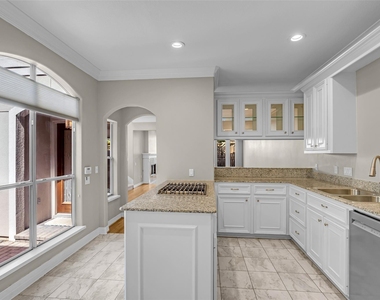 4916 Travis Street - Photo Thumbnail 9