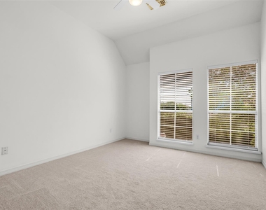 4916 Travis Street - Photo Thumbnail 18