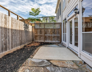 4916 Travis Street - Photo Thumbnail 22