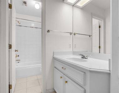 4916 Travis Street - Photo Thumbnail 20