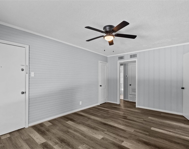 2324 Cedar Drive - Photo Thumbnail 1