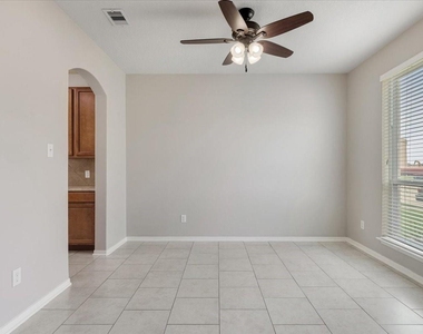 4810 Vintage Grove Court - Photo Thumbnail 4