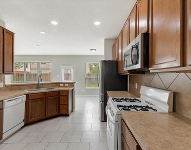 4810 Vintage Grove Court - Photo Thumbnail 11