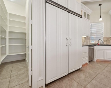 4011 Westerdale Drive - Photo Thumbnail 9