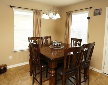 9418 Cholla Hill Court - Photo Thumbnail 4