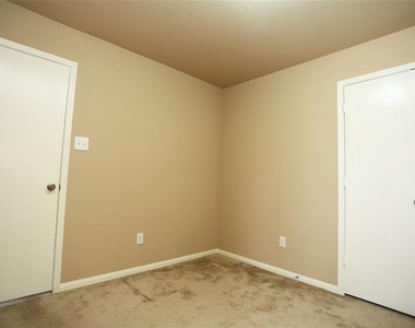 9418 Cholla Hill Court - Photo Thumbnail 12