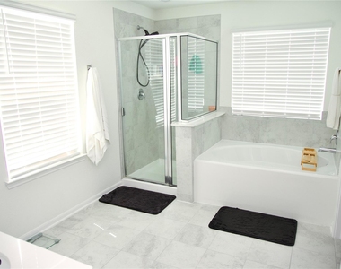 25219 Sierra Manor Court - Photo Thumbnail 13