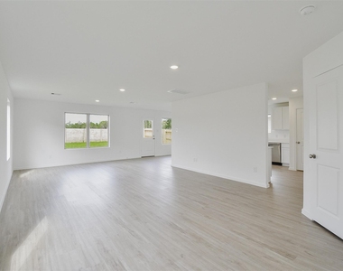 18566 Cepagatti Drive - Photo Thumbnail 4