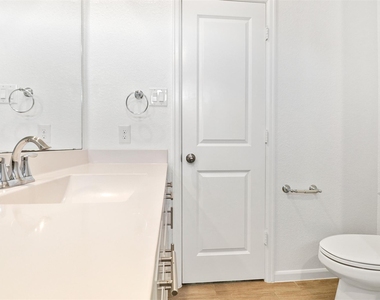 9626 Dancing Grass Drive - Photo Thumbnail 31