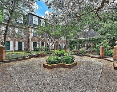361 N Post Oak Lane - Photo Thumbnail 15