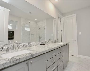 1227 W 19th Street - Photo Thumbnail 14