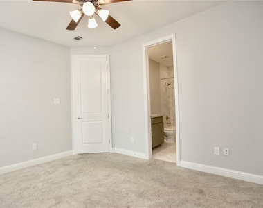 1227 W 19th Street - Photo Thumbnail 21