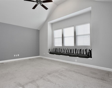 1227 W 19th Street - Photo Thumbnail 12