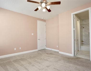 1227 W 19th Street - Photo Thumbnail 18