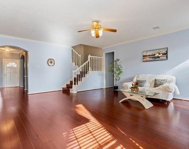6419 Sutter Park Lane - Photo Thumbnail 5