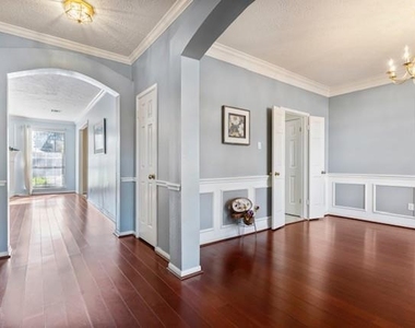 6419 Sutter Park Lane - Photo Thumbnail 2