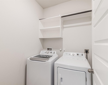 7431 Sail Hill Drive - Photo Thumbnail 35