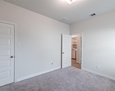 7431 Sail Hill Drive - Photo Thumbnail 31