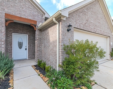 7431 Sail Hill Drive - Photo Thumbnail 5