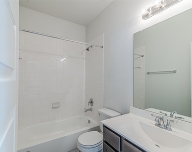 7431 Sail Hill Drive - Photo Thumbnail 30