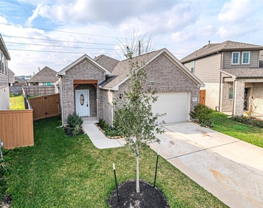 7431 Sail Hill Drive - Photo Thumbnail 2
