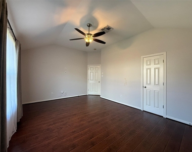 5935 Wildbriar Lane - Photo Thumbnail 8