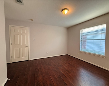 5935 Wildbriar Lane - Photo Thumbnail 18