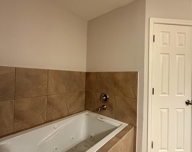 5935 Wildbriar Lane - Photo Thumbnail 11